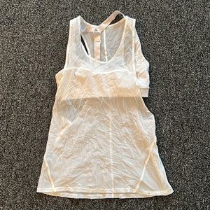 Lululemon tank with detachable bra